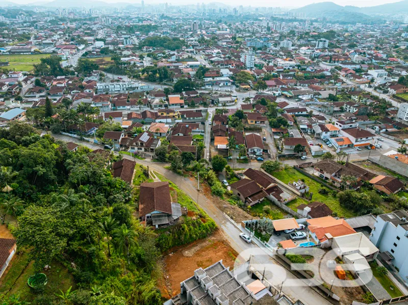 Descubra o potencial deste incrível terreno dispon
