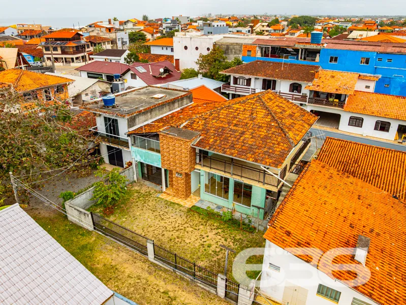 Descubra o Sobrado dos Seus Sonhos em Balneário Ba