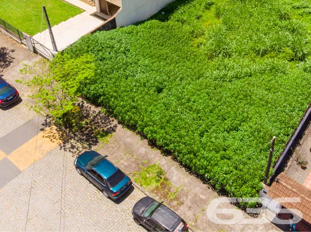 VENDE-SE AMPLO TERRENO NO BAIRRO GLÓRIA!
Descubra