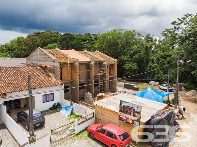 GEMINADO COM 2 QUARTO Ă VENDA, EM ARAQUARI, NA REG