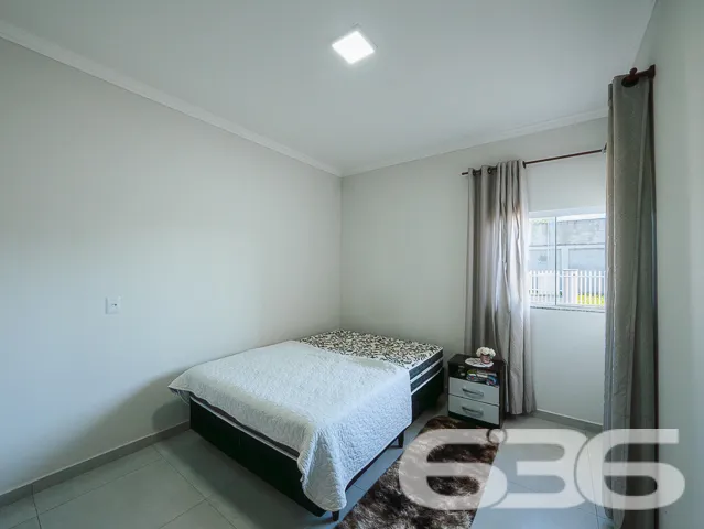 Oportunidade Única! Residência Geminada Térrea em