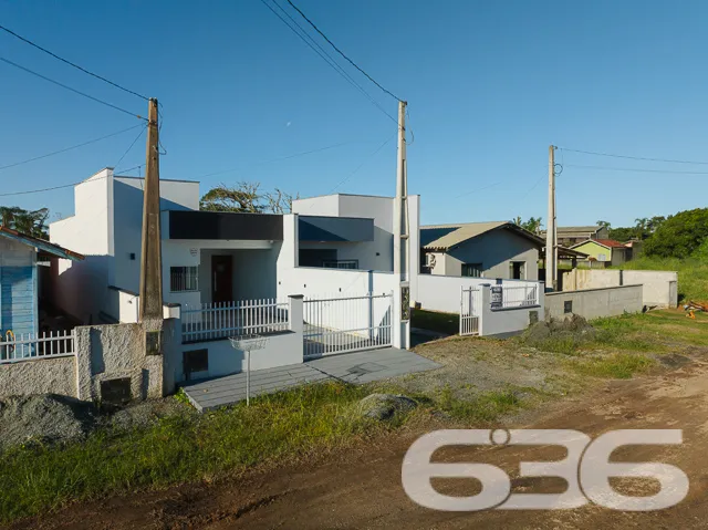 Oportunidade Única! Residência Geminada Térrea em