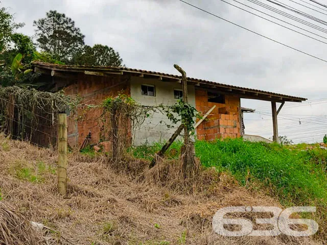 IMÓVEL COM AMPLO TERRENO NO BAIRRO PROFIPO

Neste 