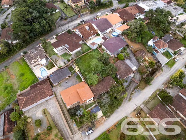 ÓTIMO TERRENO NO BAIRRO IRIRIÚ EM JOINVILLE - ESTU