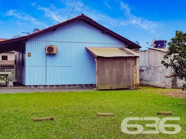 MAGNĂFICA CASA COM 3 QUARTOS, EM ARAQUARI, SANTA C