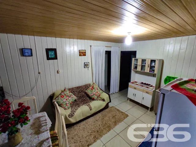 MAGNĂFICA CASA COM 3 QUARTOS, EM ARAQUARI, SANTA C