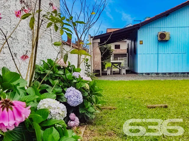 MAGNĂFICA CASA COM 3 QUARTOS, EM ARAQUARI, SANTA C