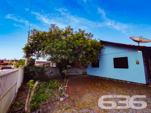 MAGNĂFICA CASA COM 3 QUARTOS, EM ARAQUARI, SANTA C