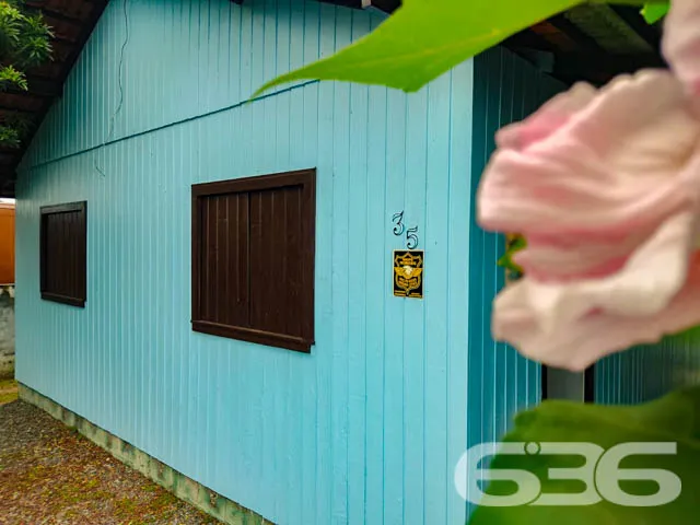 MAGNĂFICA CASA COM 3 QUARTOS, EM ARAQUARI, SANTA C