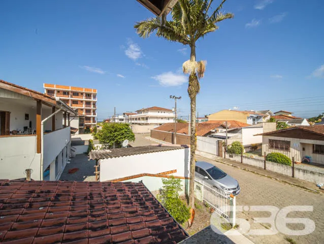 SOBRADO COM 1 SUÍTE E 3 QUARTOS , EM FRANCISCO DO