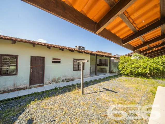 SOBRADO COM 1 SUÍTE E 3 QUARTOS , EM FRANCISCO DO