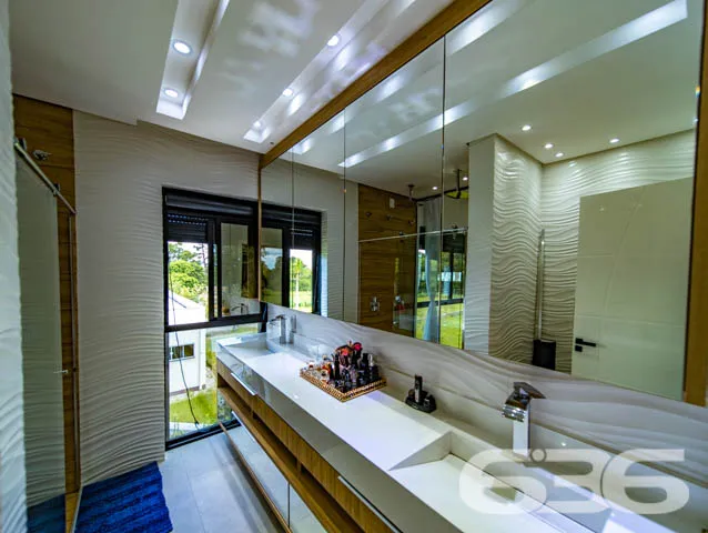 IMĂVEL DE LUXO COM EXCLUSIVIDADE E SOFISTICAĂĂO NO