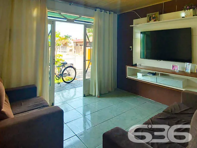 EXCELENTE CASA Ă VENDA COM 2 QUARTOS, MAIS EDĂCUL