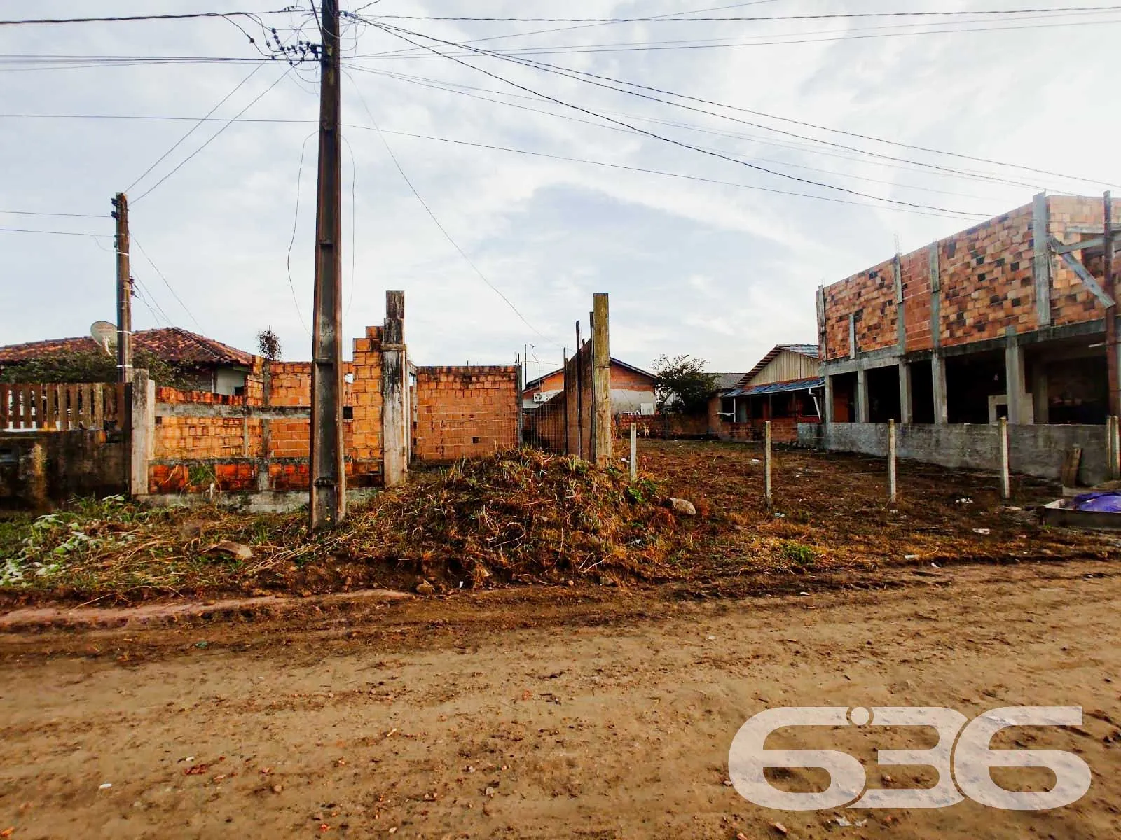 CASA EM CONSTRUÇÃO COM 2 QUARTOS EM UBATUBA, SÃO F