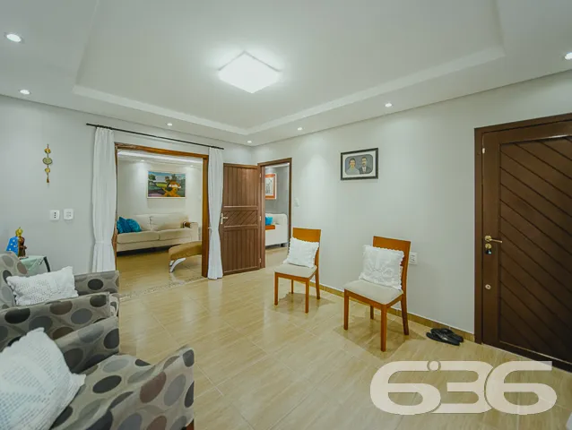 ÓTIMA CASA COM SUÍTE + 3 QUARTOS NO BAIRRO FÁTIMA