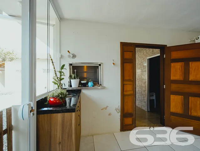 ÓTIMA CASA COM SUÍTE + 3 QUARTOS NO BAIRRO FÁTIMA