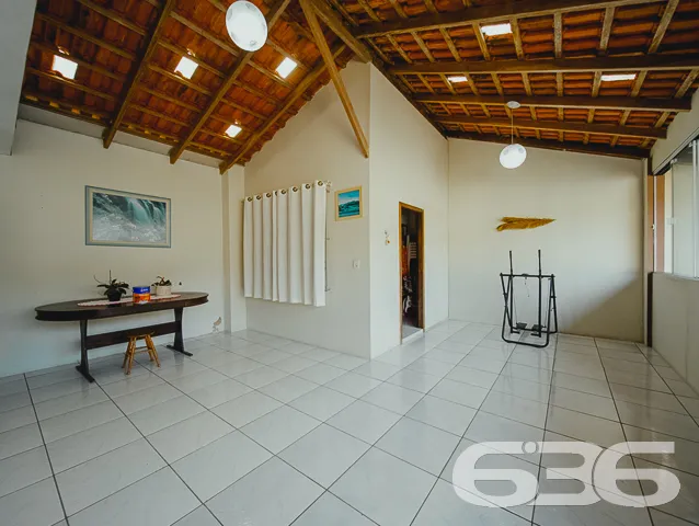ÓTIMA CASA COM SUÍTE + 3 QUARTOS NO BAIRRO FÁTIMA