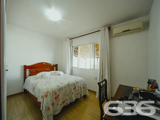 ÓTIMA CASA COM SUÍTE + 3 QUARTOS NO BAIRRO FÁTIMA