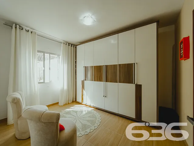ÓTIMA CASA COM SUÍTE + 3 QUARTOS NO BAIRRO FÁTIMA