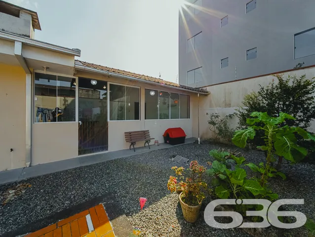 ÓTIMA CASA COM SUÍTE + 3 QUARTOS NO BAIRRO FÁTIMA