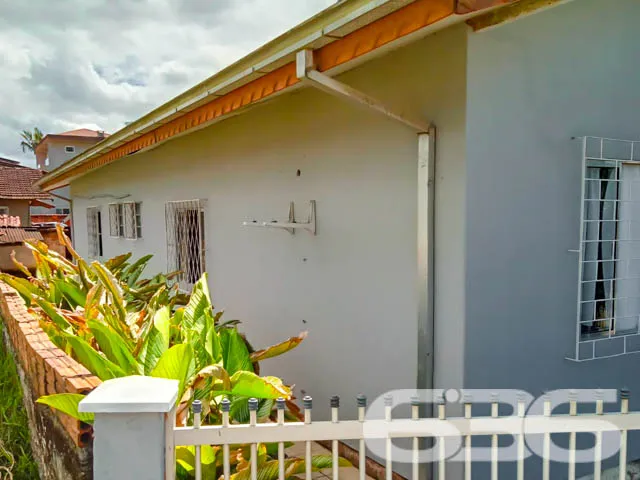 RESIDĂNCIA COM SUĂTE + 2 QUARTOS NO BAIRRO JOĂO CO