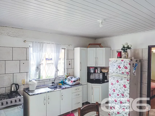 RESIDĂNCIA COM SUĂTE + 2 QUARTOS NO BAIRRO JOĂO CO