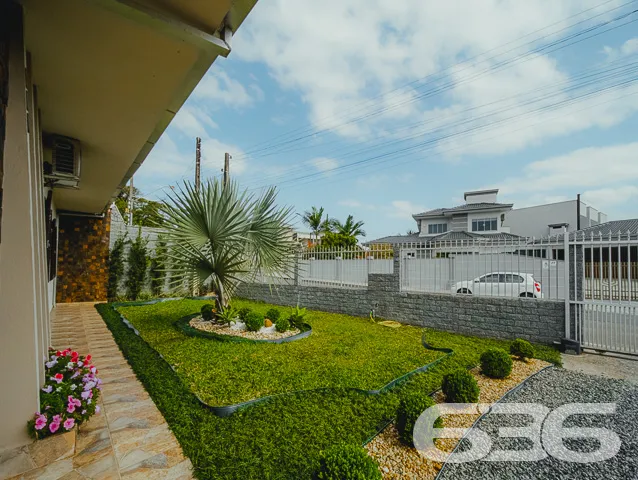 LINDA RESIDÊNCIA COM SUÍTE + 2 QUARTOS NO BAIRRO S