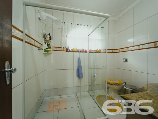 LINDA RESIDÊNCIA COM SUÍTE + 2 QUARTOS NO BAIRRO S