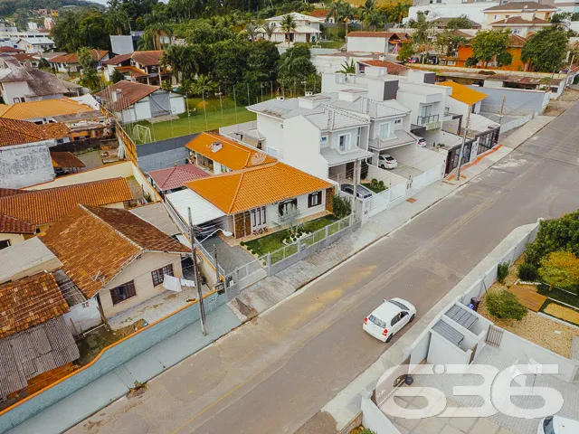 LINDA RESIDÊNCIA COM SUÍTE + 2 QUARTOS NO BAIRRO S