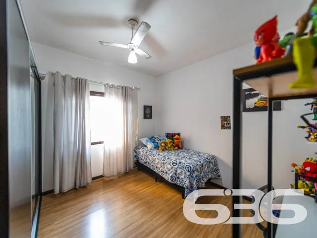 LINDA RESIDÊNCIA NO BAIRRO IRIRIÚ COM 4 QUARTOS -