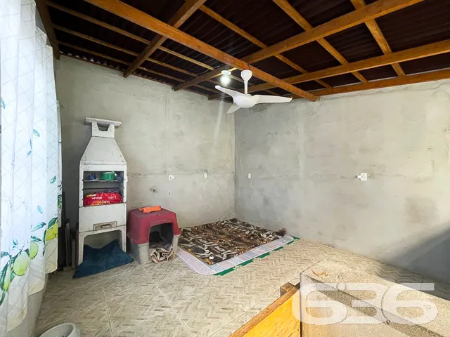 CASA Ă VENDA COM 2 DORMITĂRIOS NO BAIRRO ADHEMAR G