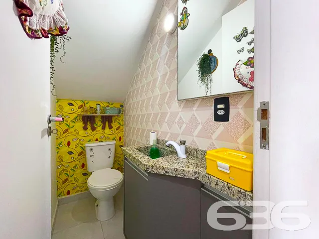 CASA Ă VENDA COM 2 DORMITĂRIOS NO BAIRRO ADHEMAR G