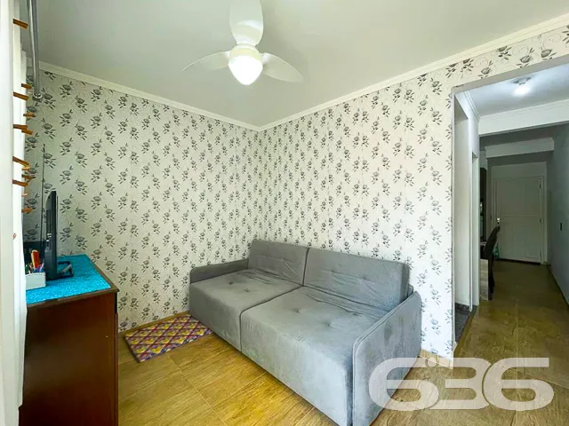 CASA Ă VENDA COM 2 DORMITĂRIOS NO BAIRRO ADHEMAR G