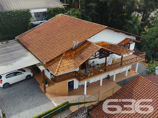 BELA CASA COM 4 QUARTOS NO BAIRRO BOA VISTA EM JOI