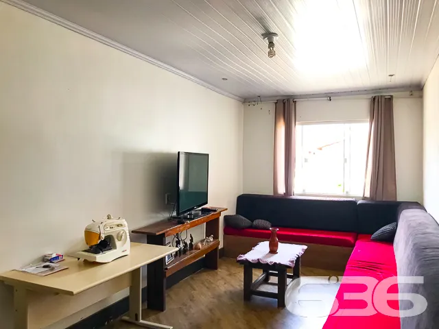 CASA COM 3 QUARTOS NO BAIRRO PARANAGUAMIRIM - ACEI