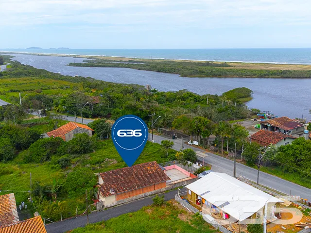 CASA COM SUĂTE + 2 QUARTOS NA PRAIA DE ITAPOCU
Es