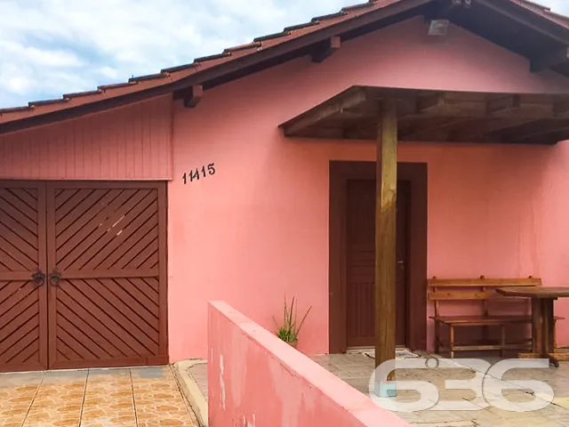 CASA COM SUĂTE + 2 QUARTOS NA PRAIA DE ITAPOCU
Es
