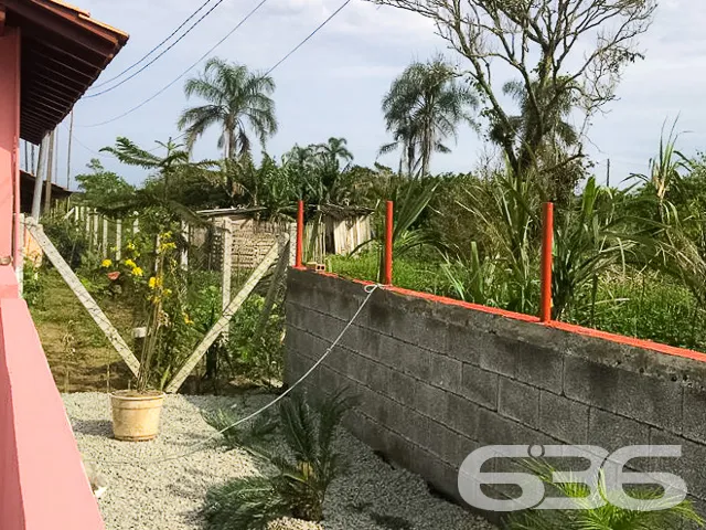 CASA COM SUĂTE + 2 QUARTOS NA PRAIA DE ITAPOCU
Es