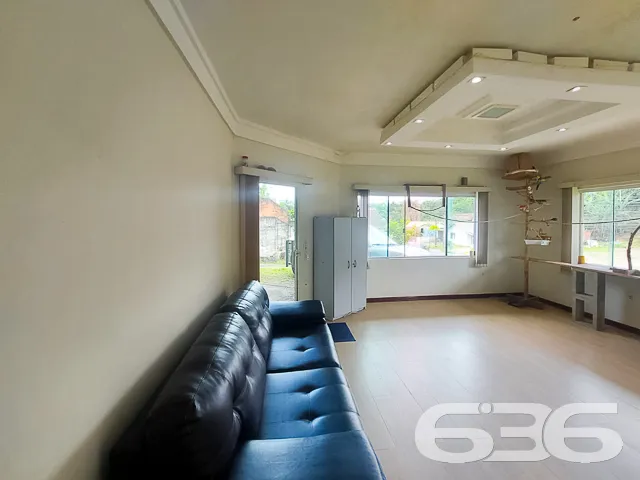 AMPLA RESIDĂNCIA COM DUAS SUĂTES + QUARTO - ESTUDA