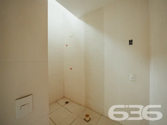 RESIDĂNCIA COM SUĂTE + 2 QUARTOS NO BAIRRO ITAUM