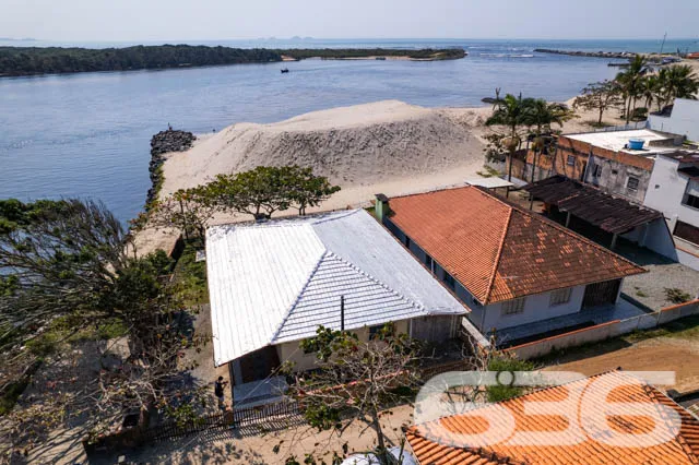 CASA COM VISTA PARA A LAGOA - BALNEÁRIO BARRA DO S