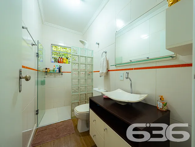EXCELENTE CASA DE ALTO PADRĂO NO BAIRRO GUANABARA