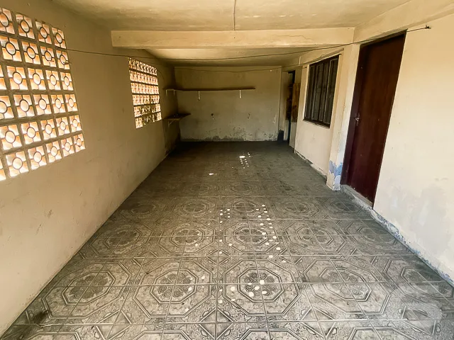 CASA COM 2 QUARTOS, SENDO 1 SUĂTE NO BAIRRO BOEHME