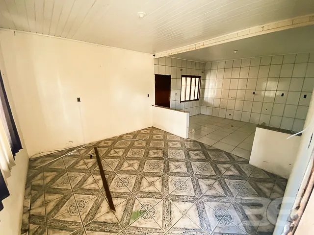 CASA COM 2 QUARTOS, SENDO 1 SUĂTE NO BAIRRO BOEHME