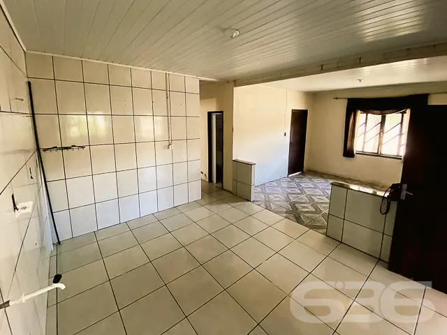 CASA COM 2 QUARTOS, SENDO 1 SUĂTE NO BAIRRO BOEHME