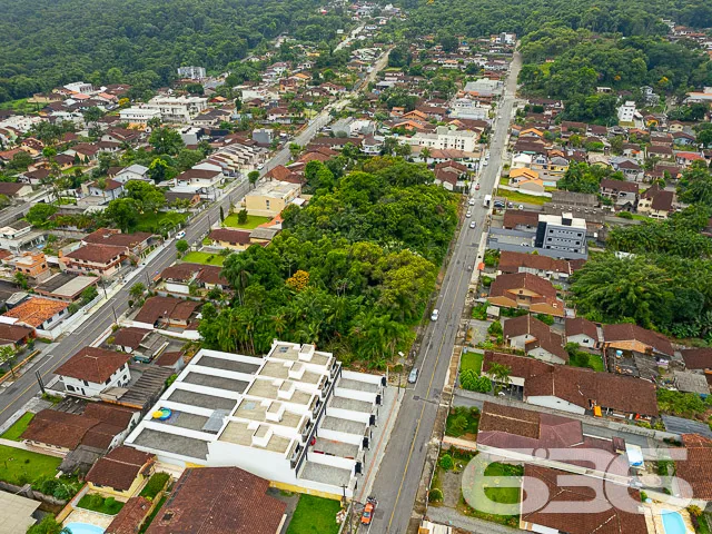 BELÍSSIMO TERRENO NO BAIRRO BOM RETIRO
Este é um