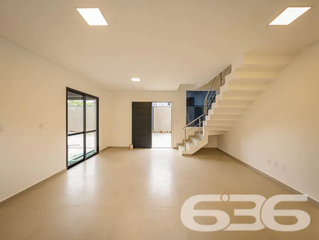 ResidĂȘncia Geminada Moderna em Joinville - Bom Ret