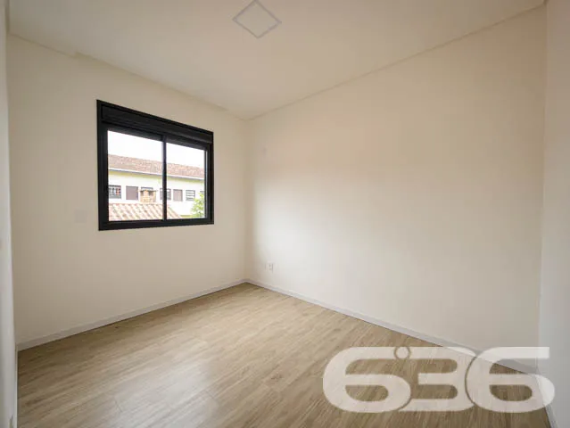 ResidĂȘncia Geminada Moderna em Joinville - Bom Ret