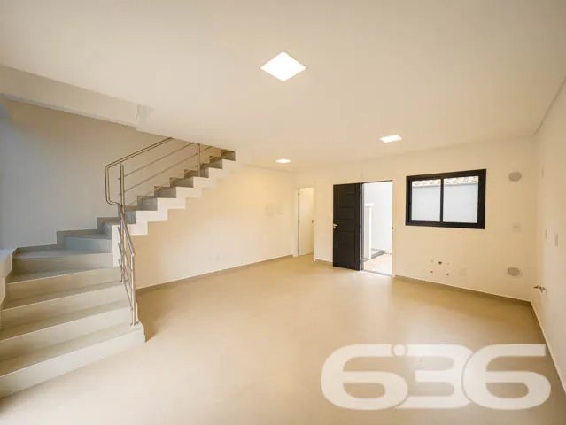 ResidĂȘncia Geminada Moderna em Joinville - Bom Ret
