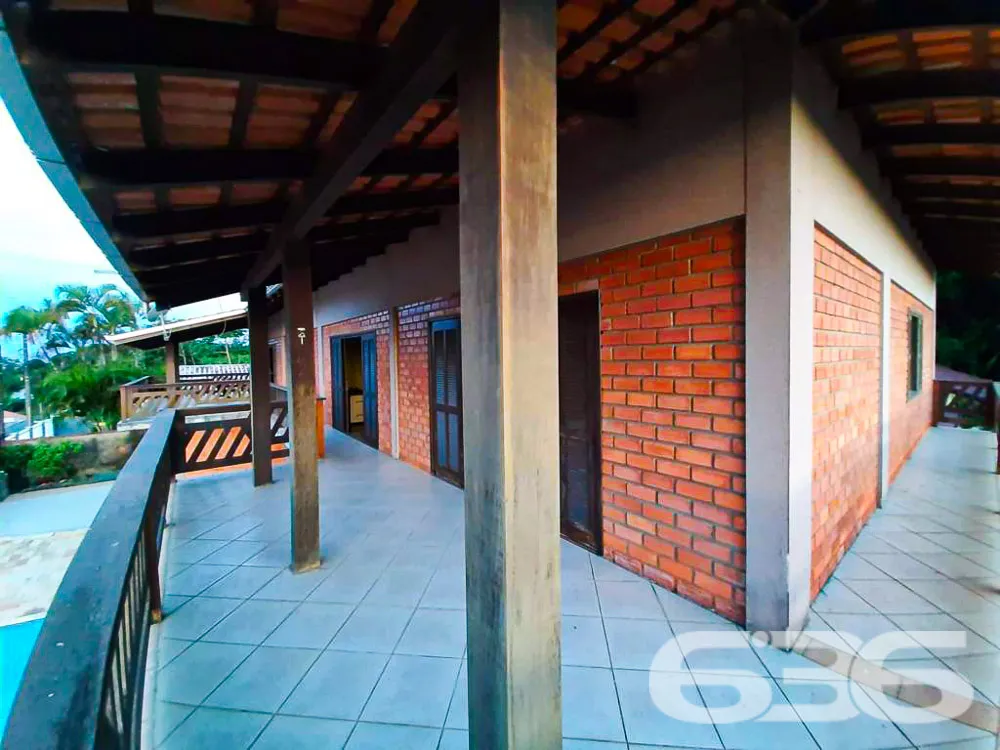 MAGNĂFICO SOBRADO COM 3 QUARTOS NO BAIRRO FLORESTA